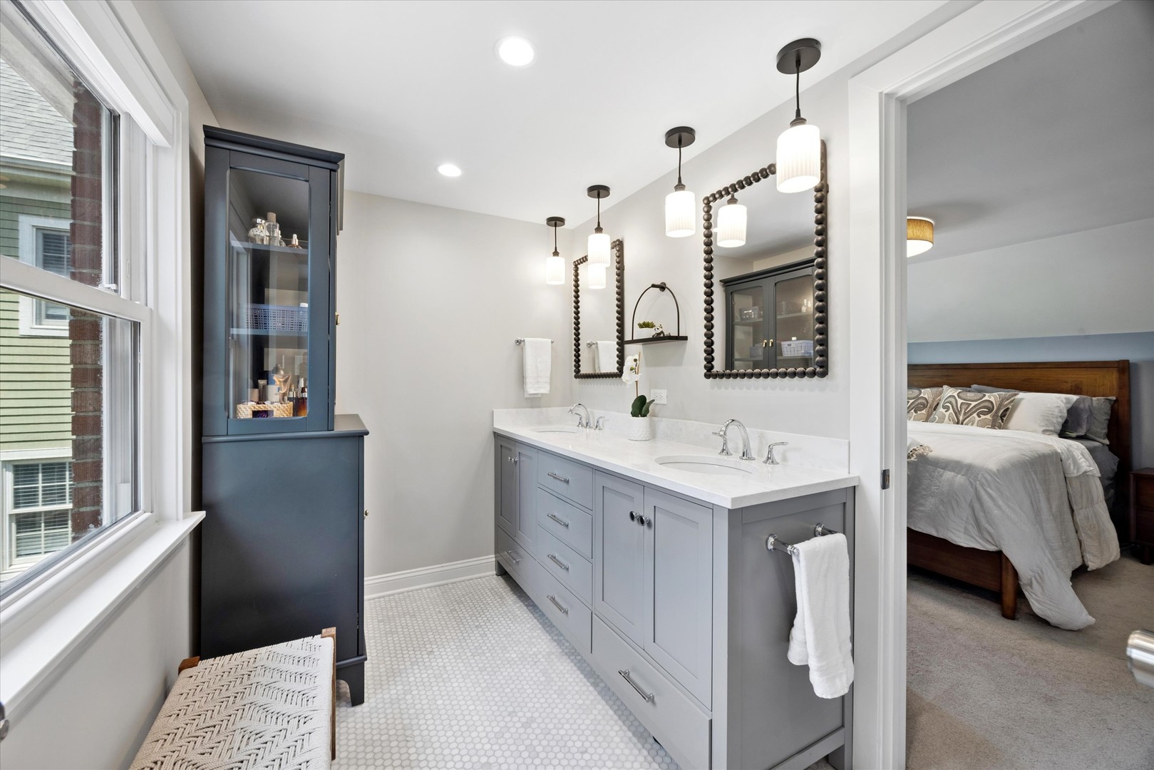 817 N Eagle Street, Naperville, IL 60563