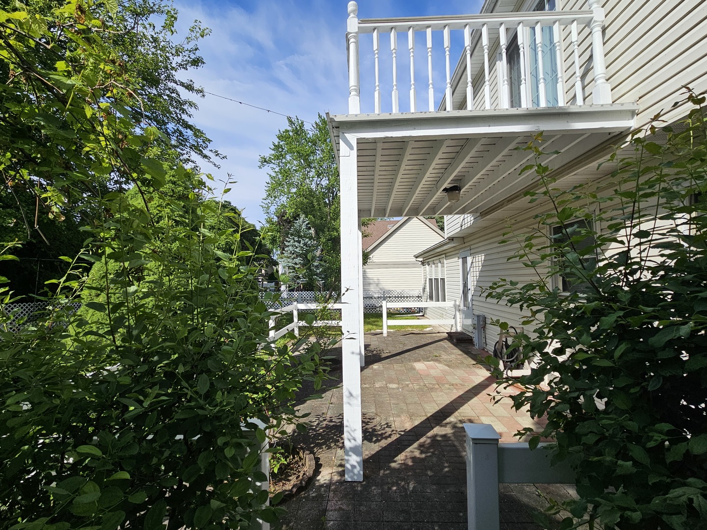 10 Mayflower Road, Vernon Hills, IL 60061