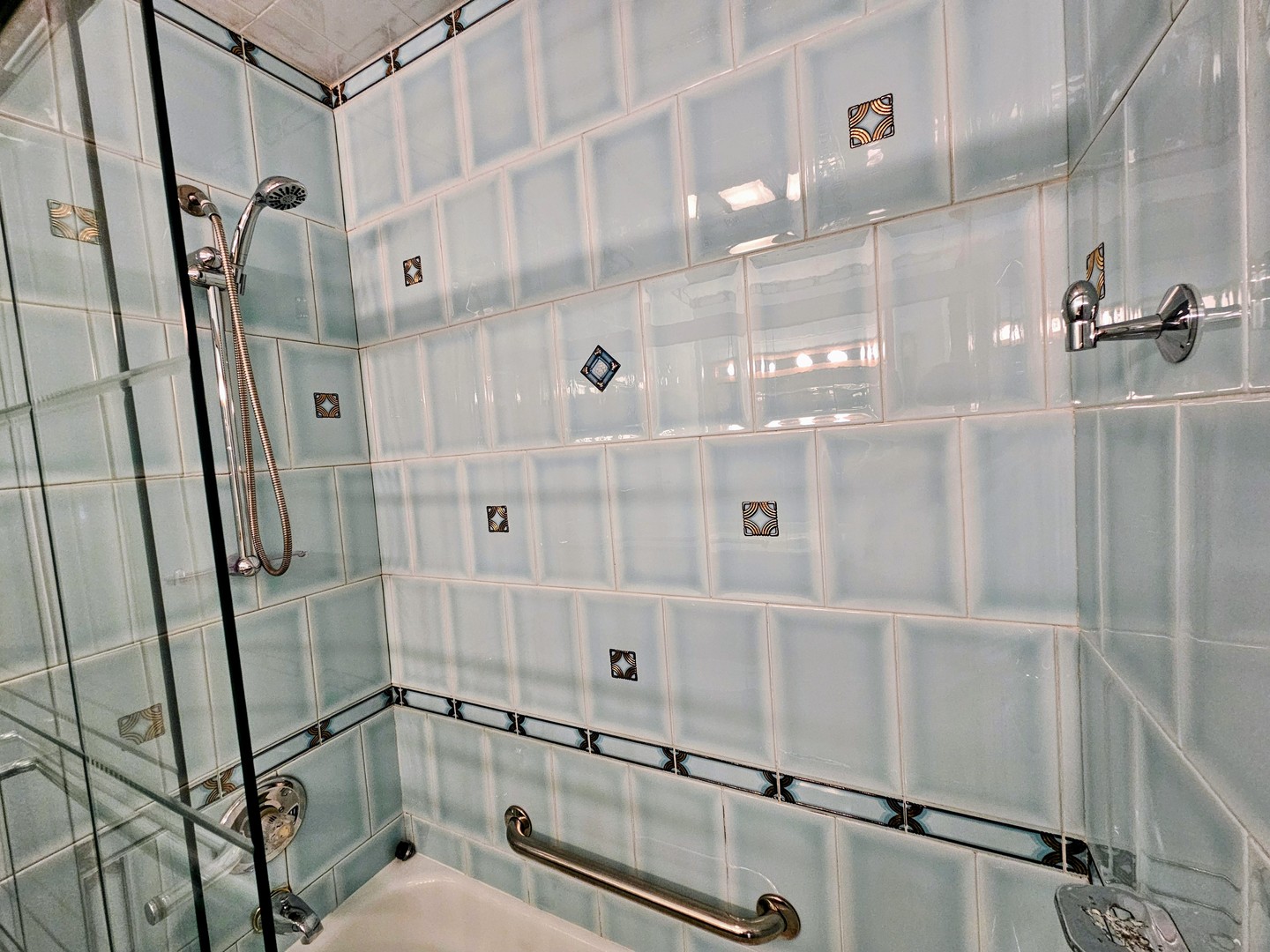 10 Mayflower Road, Vernon Hills, IL 60061