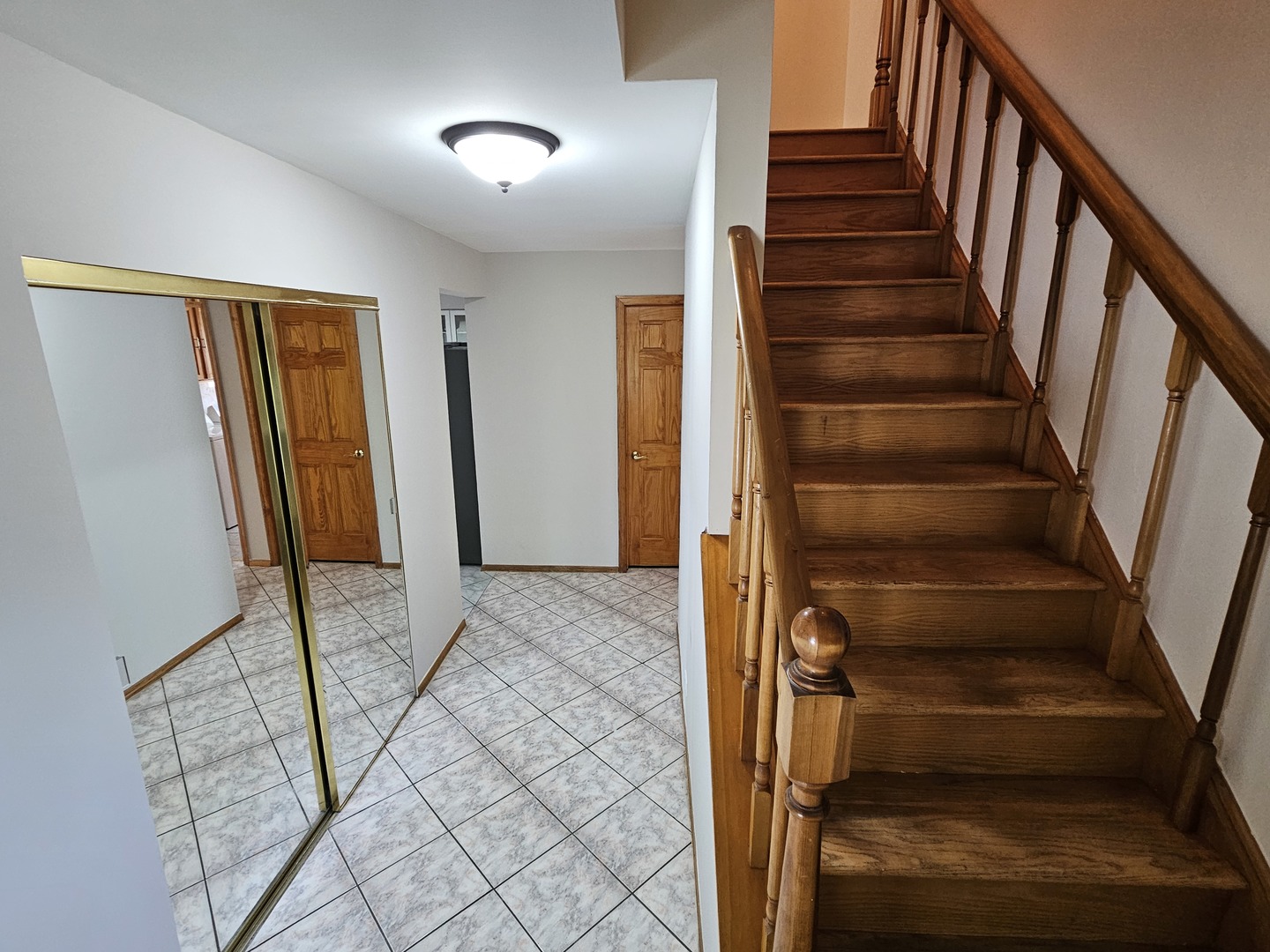 10 Mayflower Road, Vernon Hills, IL 60061