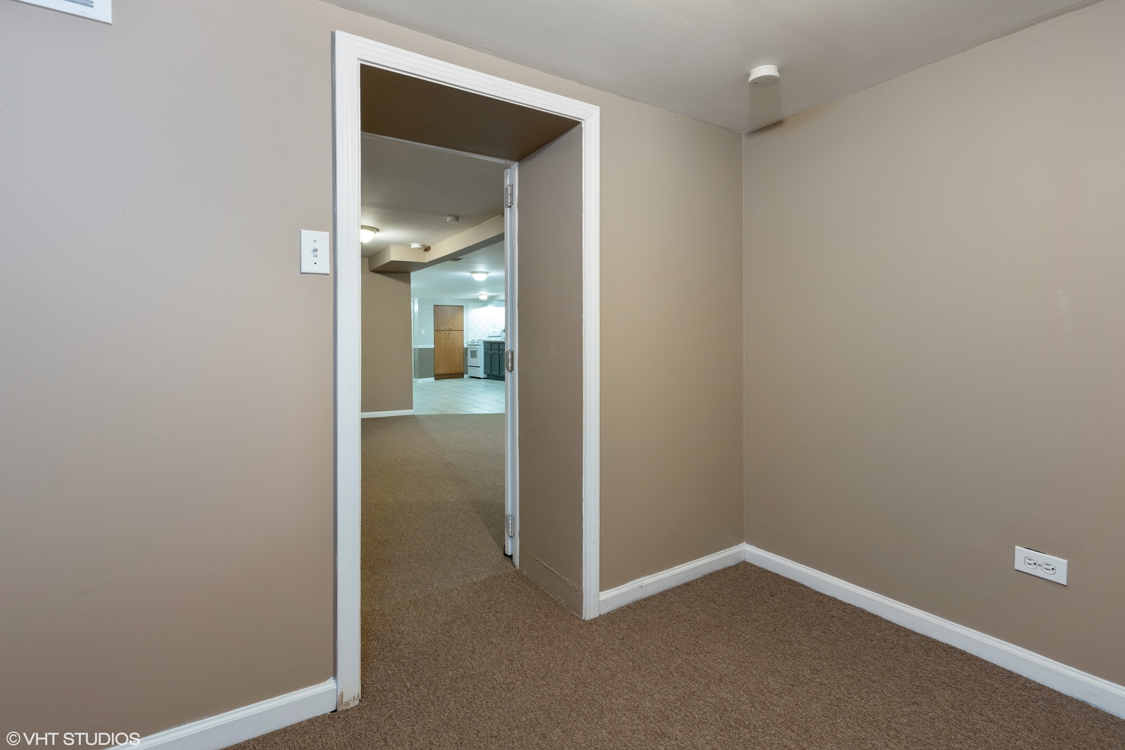 5414 W Montrose Avenue #G, Chicago, IL 60641