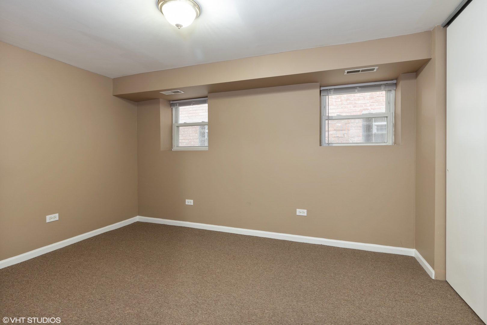 5414 W Montrose Avenue #G, Chicago, IL 60641