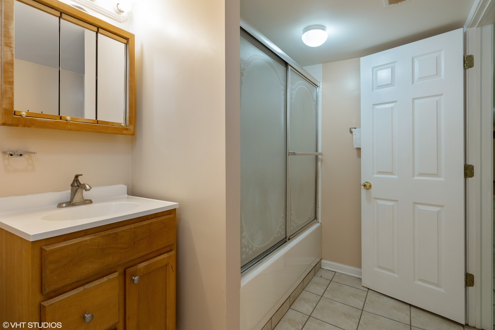 5414 W Montrose Avenue #G, Chicago, IL 60641