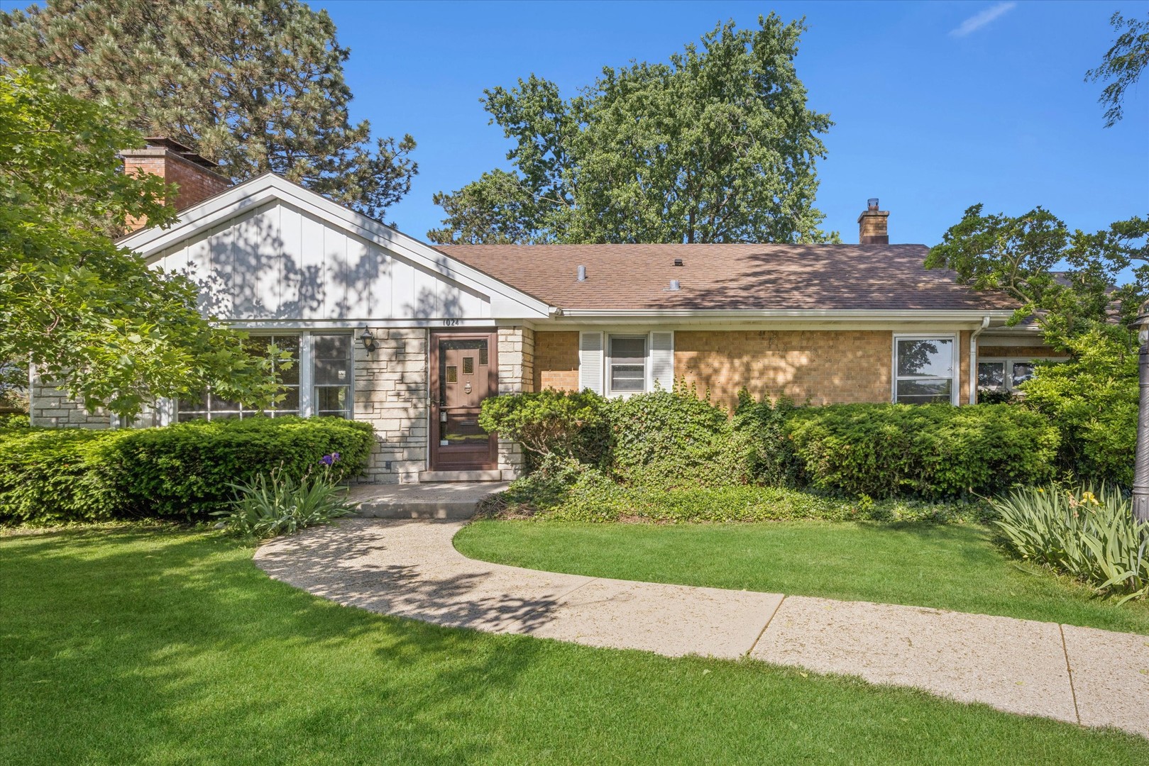 1024 S Spring Avenue, La Grange, IL 60525