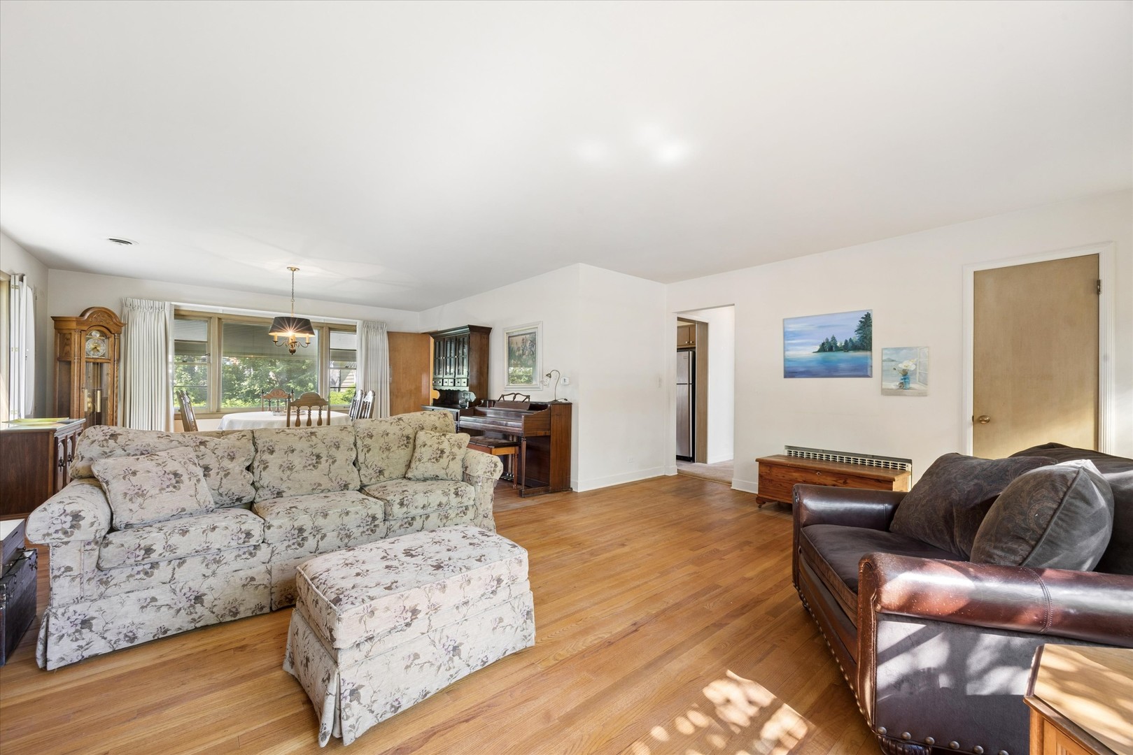 1024 S Spring Avenue, La Grange, IL 60525