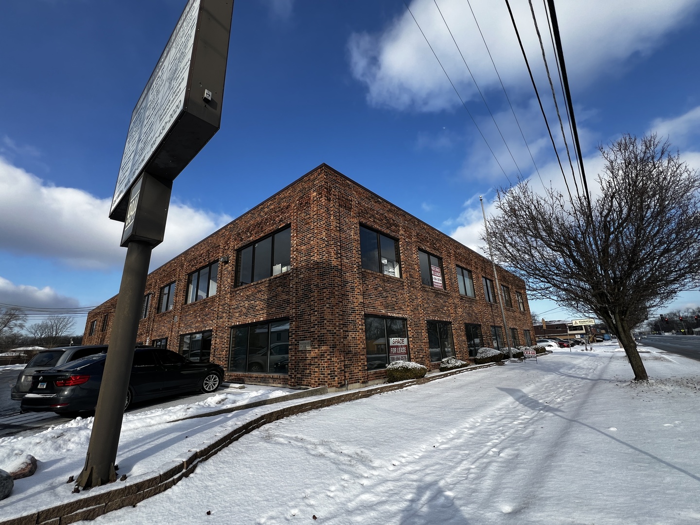 9944 S ROBERTS Road #107, Palos Hills, IL 60465