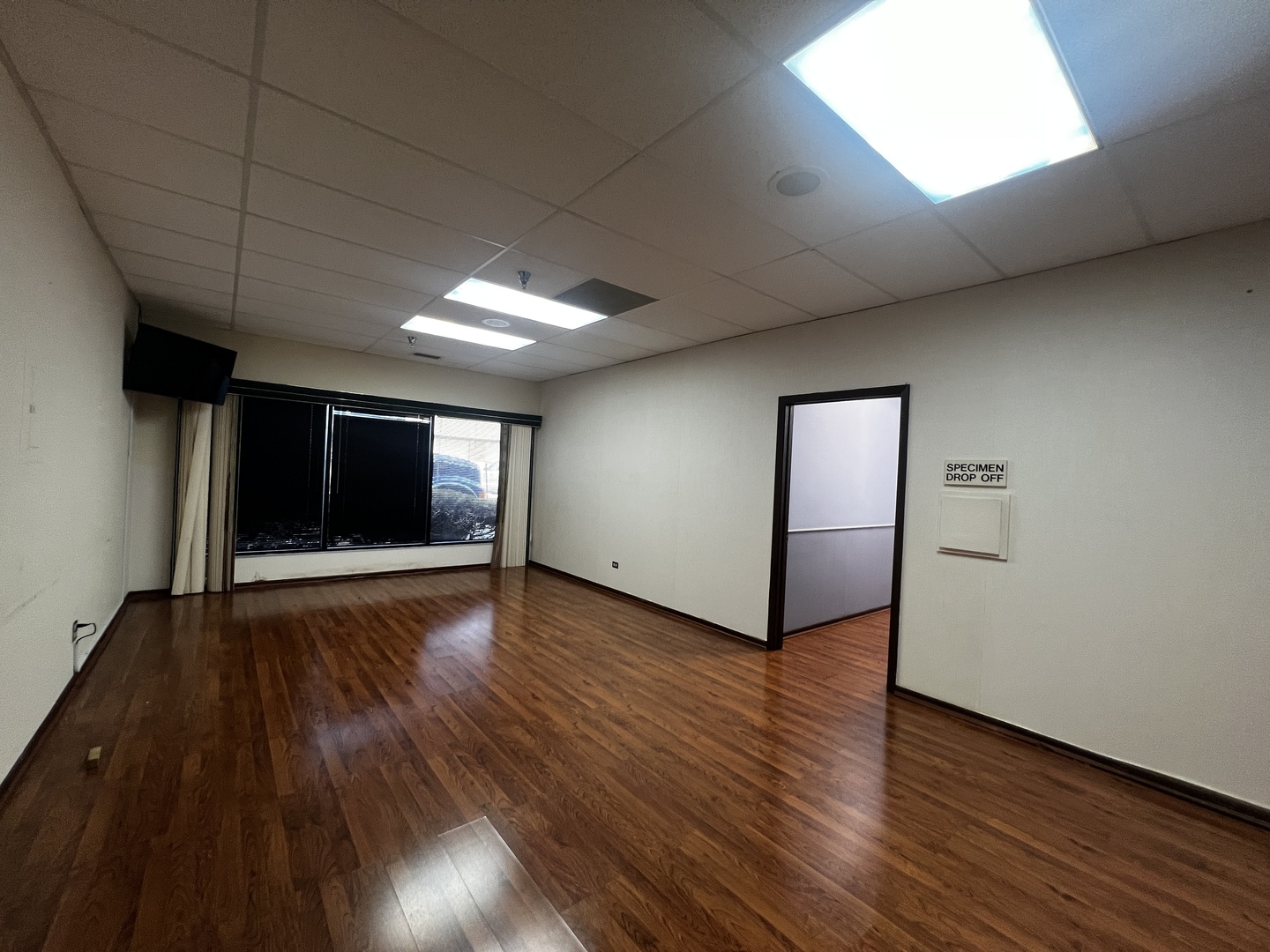 9944 S ROBERTS Road #107, Palos Hills, IL 60465