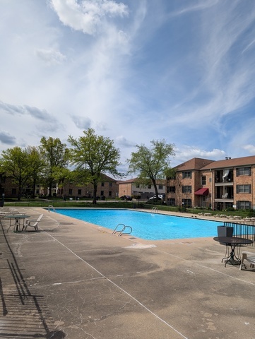 1756 Fayette #C, Hoffman Estates, IL 60169