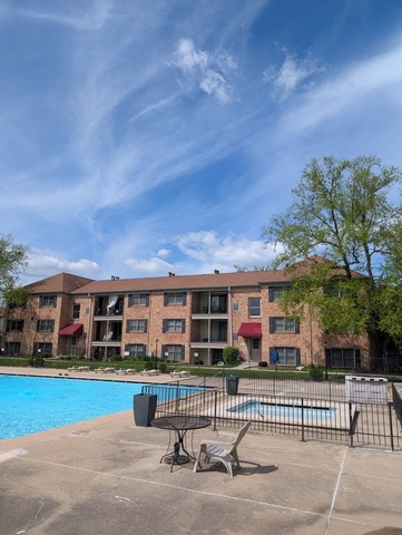 1756 Fayette #C, Hoffman Estates, IL 60169