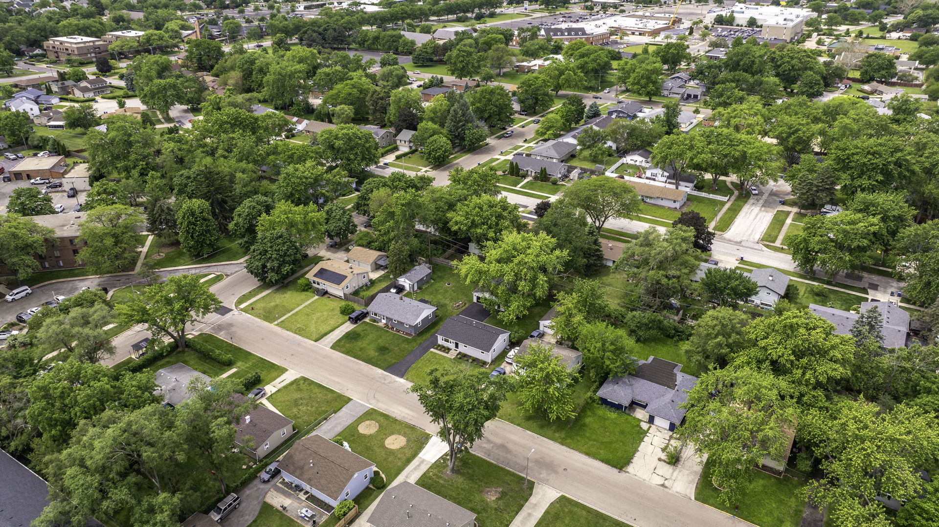 512 N Westlawn Avenue, Aurora, IL 60506