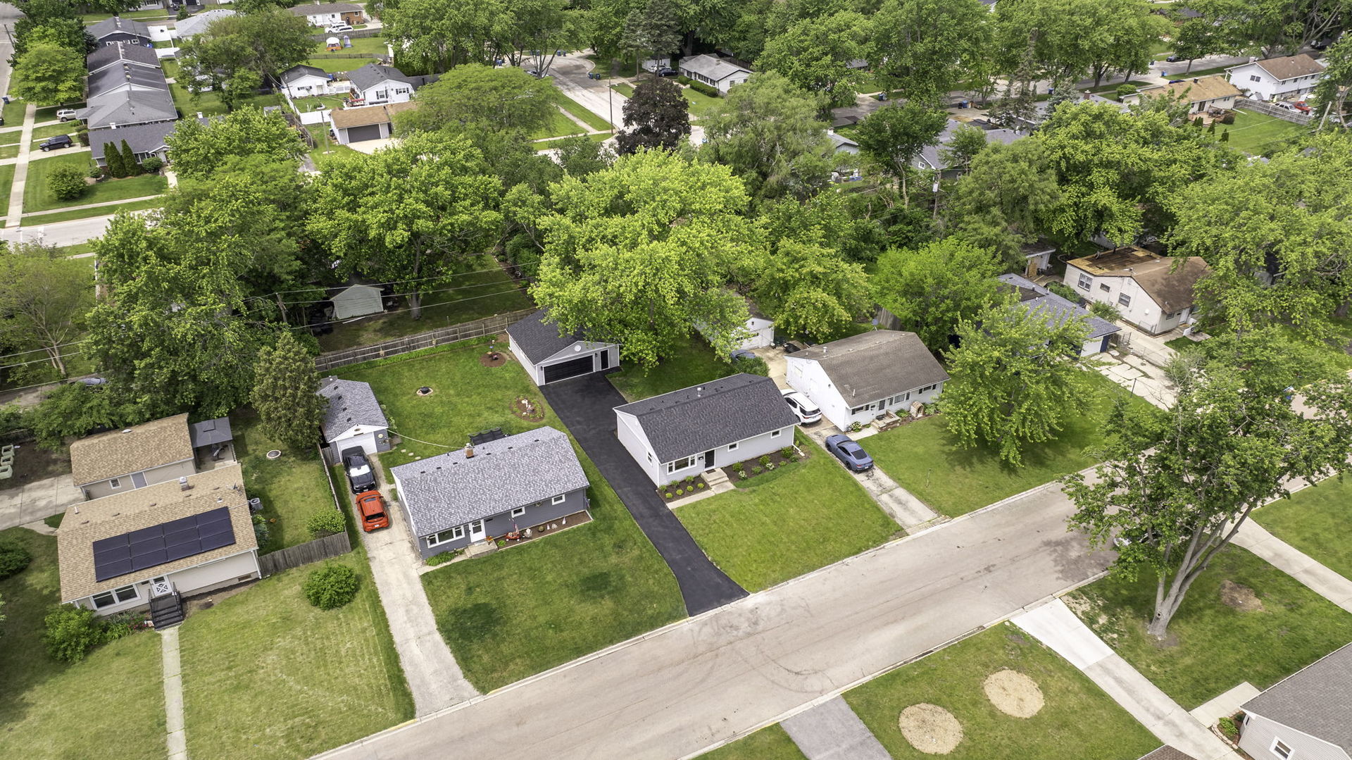 512 N Westlawn Avenue, Aurora, IL 60506