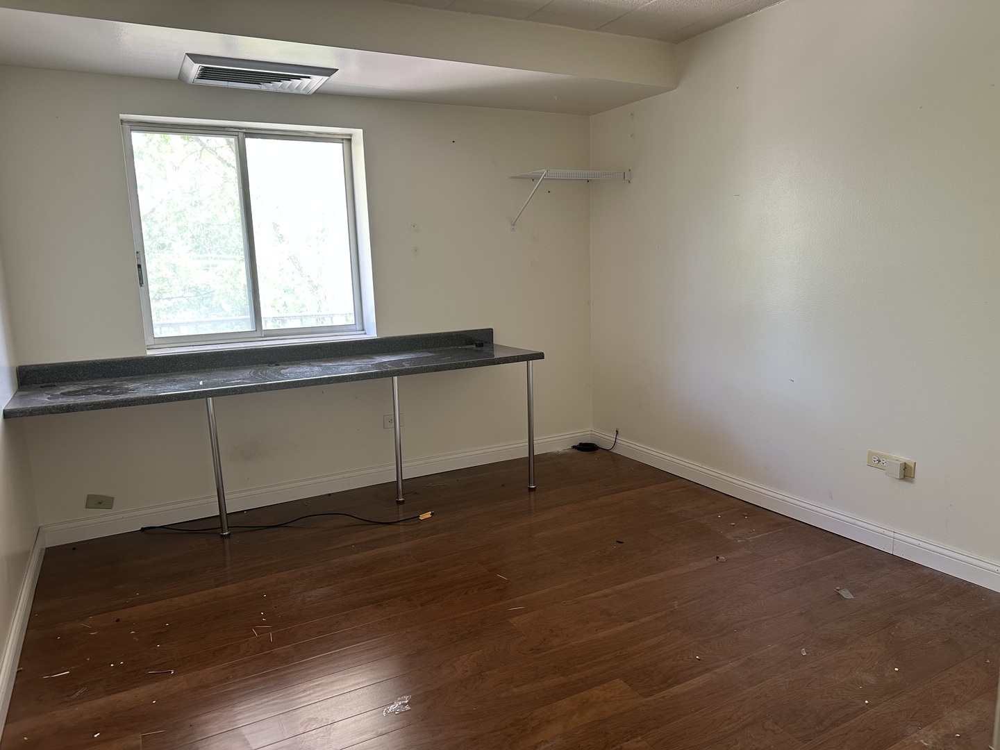110 W Butterfield Road #402S, Elmhurst, IL 60126