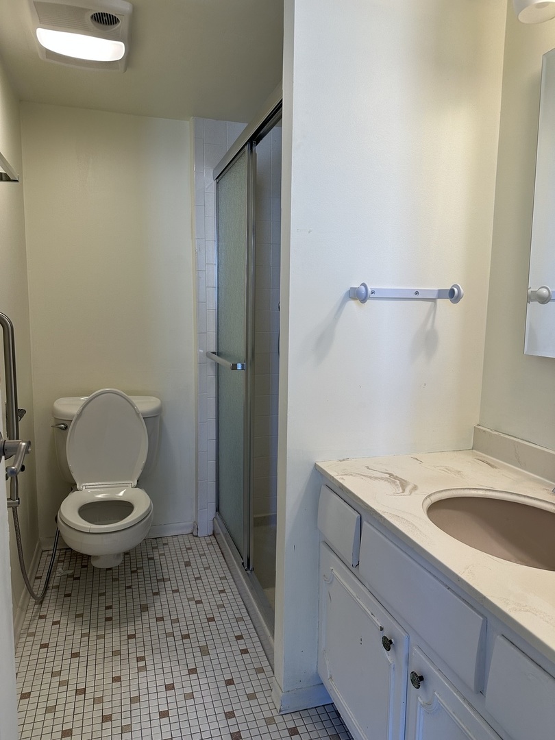 110 W Butterfield Road #402S, Elmhurst, IL 60126