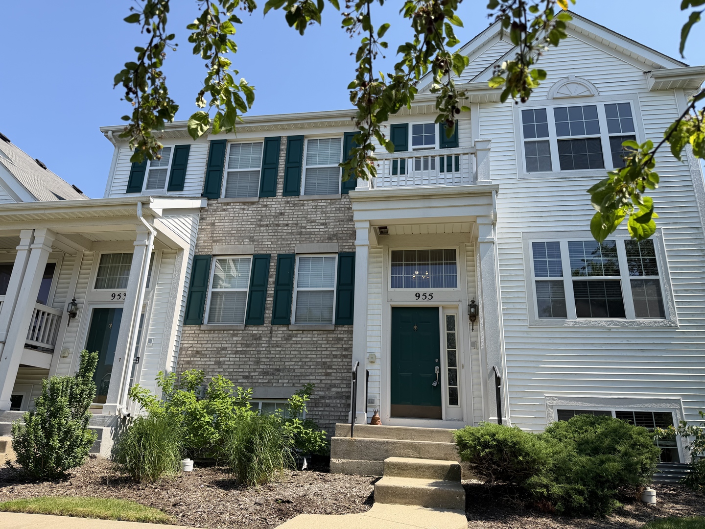 955 EMERALD Drive, Pingree Grove, IL 60140