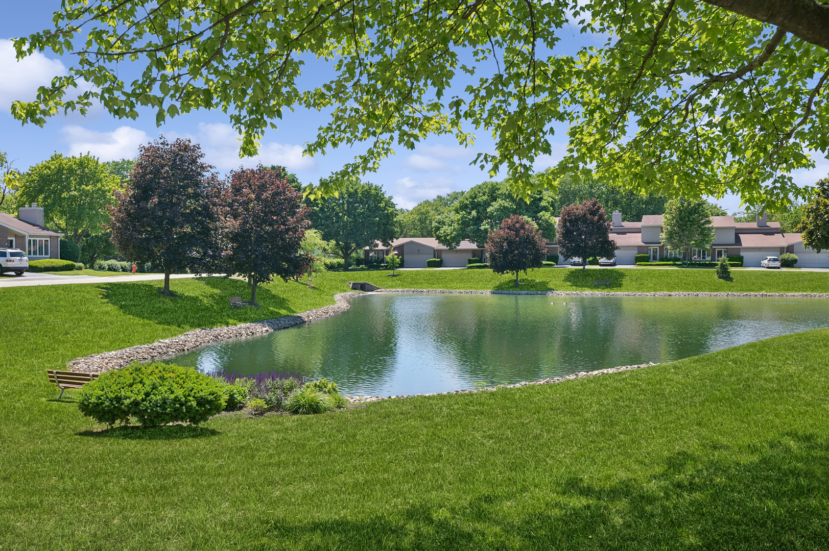 12 Pebblewood Trail, Naperville, IL 60563