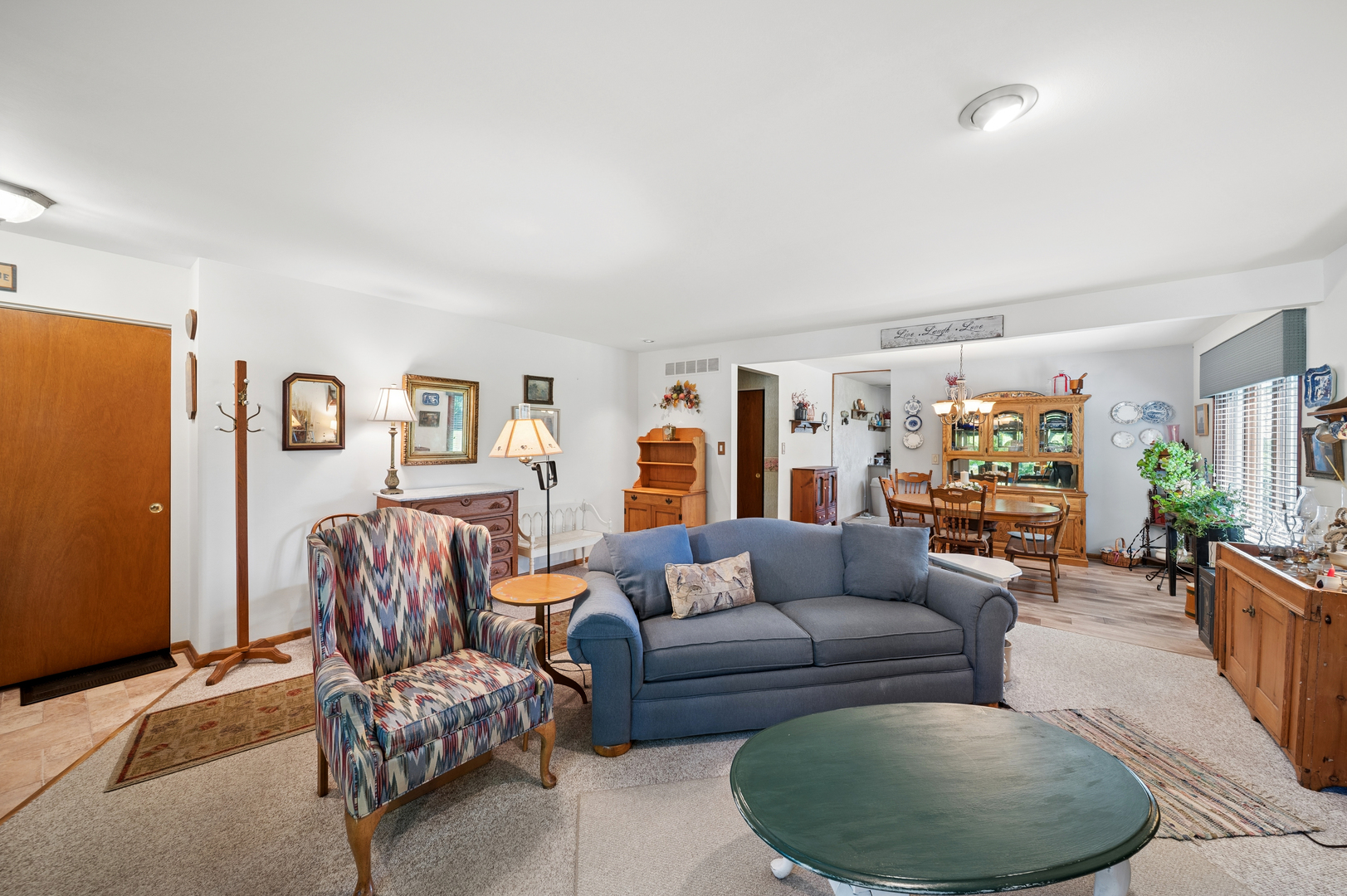 12 Pebblewood Trail, Naperville, IL 60563