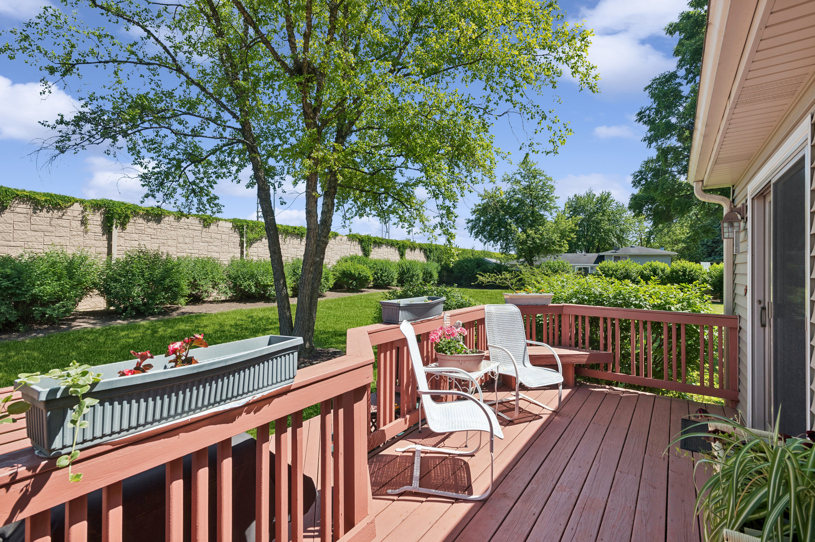 12 Pebblewood Trail, Naperville, IL 60563
