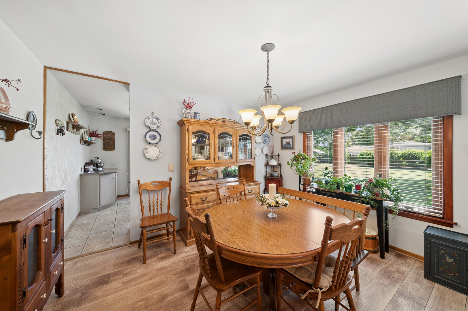12 Pebblewood Trail, Naperville, IL 60563
