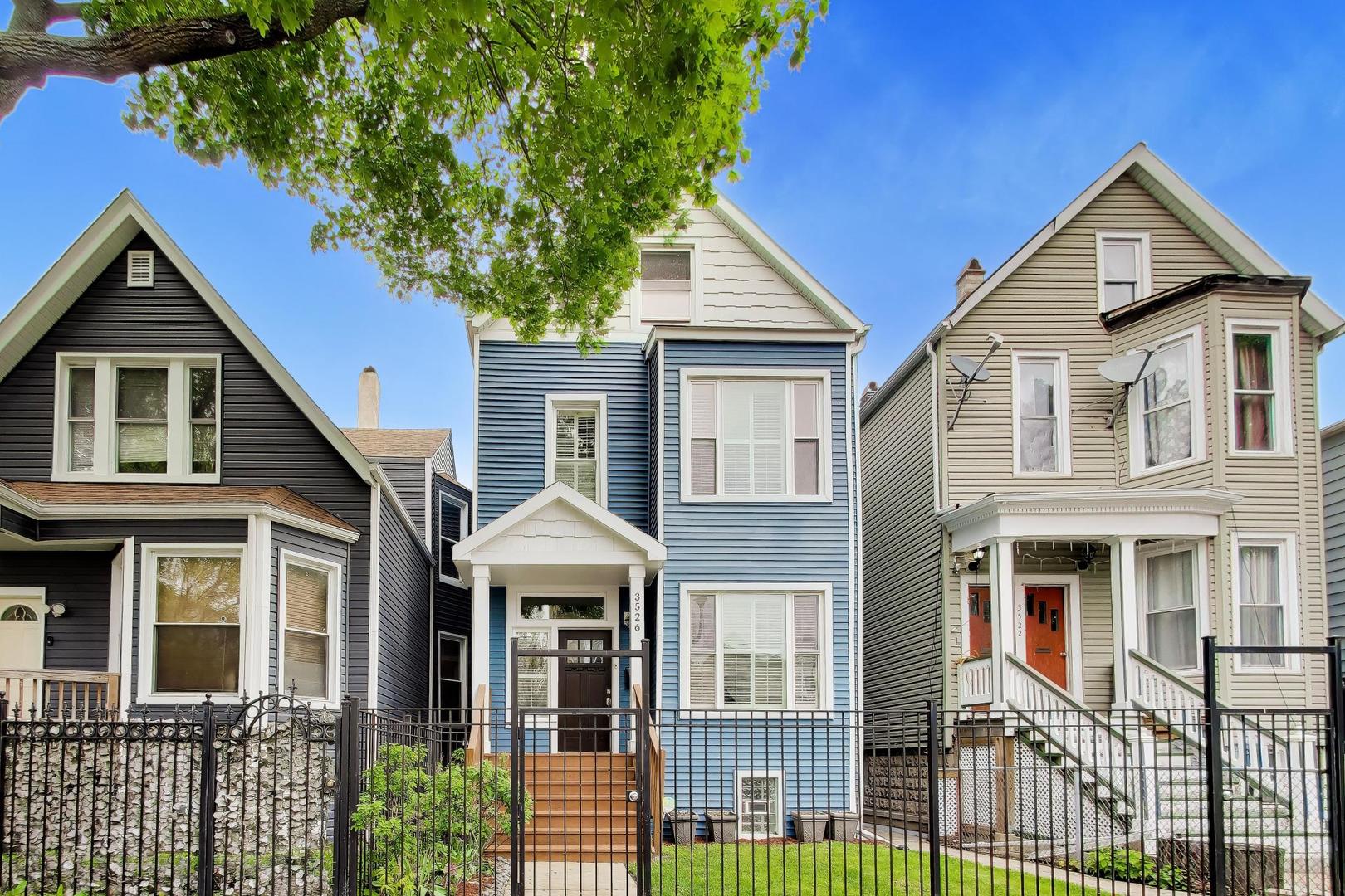 3526 W McLean Avenue, Chicago, IL 60647