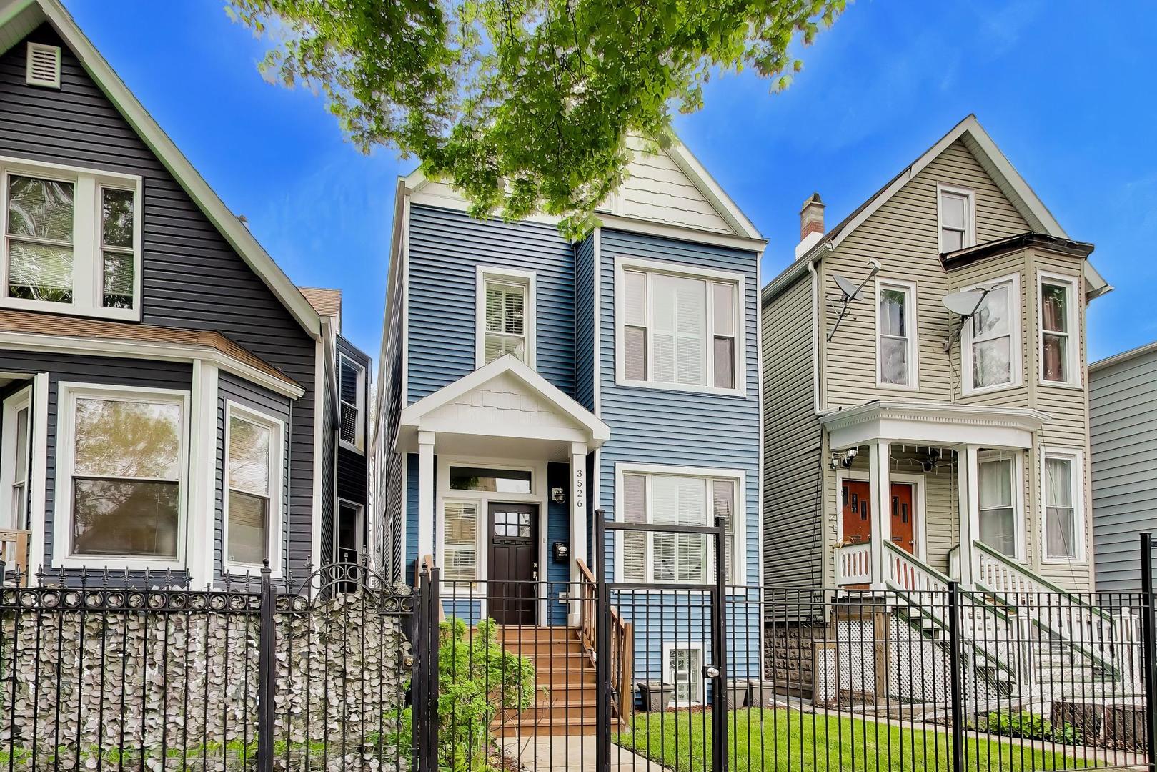3526 W McLean Avenue, Chicago, IL 60647