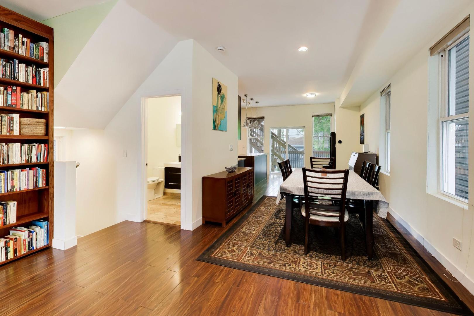 3526 W McLean Avenue, Chicago, IL 60647