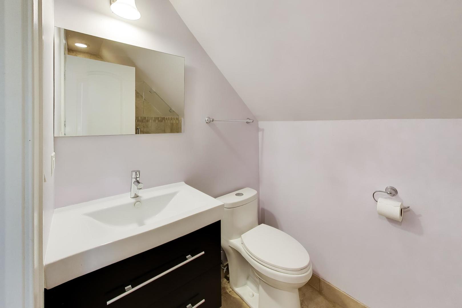 3526 W McLean Avenue, Chicago, IL 60647
