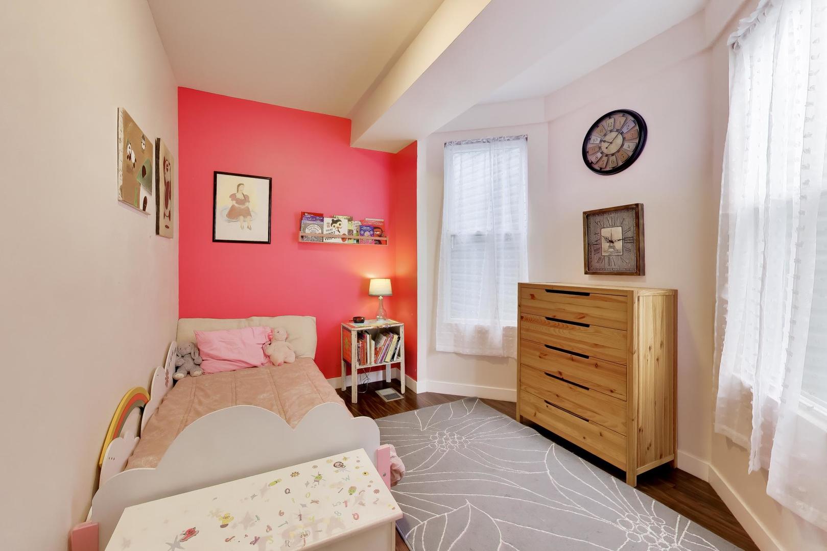 3526 W McLean Avenue, Chicago, IL 60647