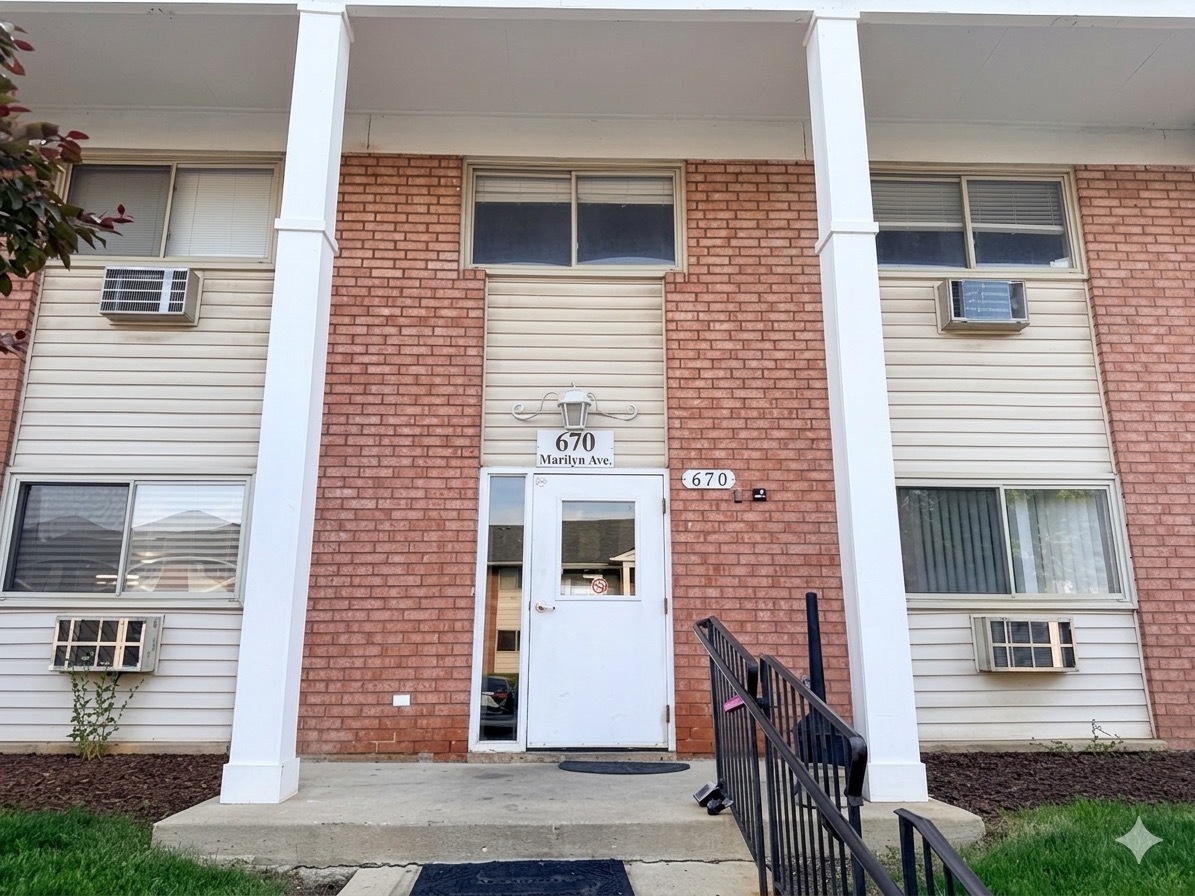 670 Marilyn Avenue #203, Glendale Heights, IL 60139