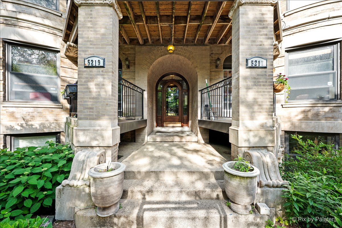 5217 N Winthrop Avenue #G, Chicago, IL 60640