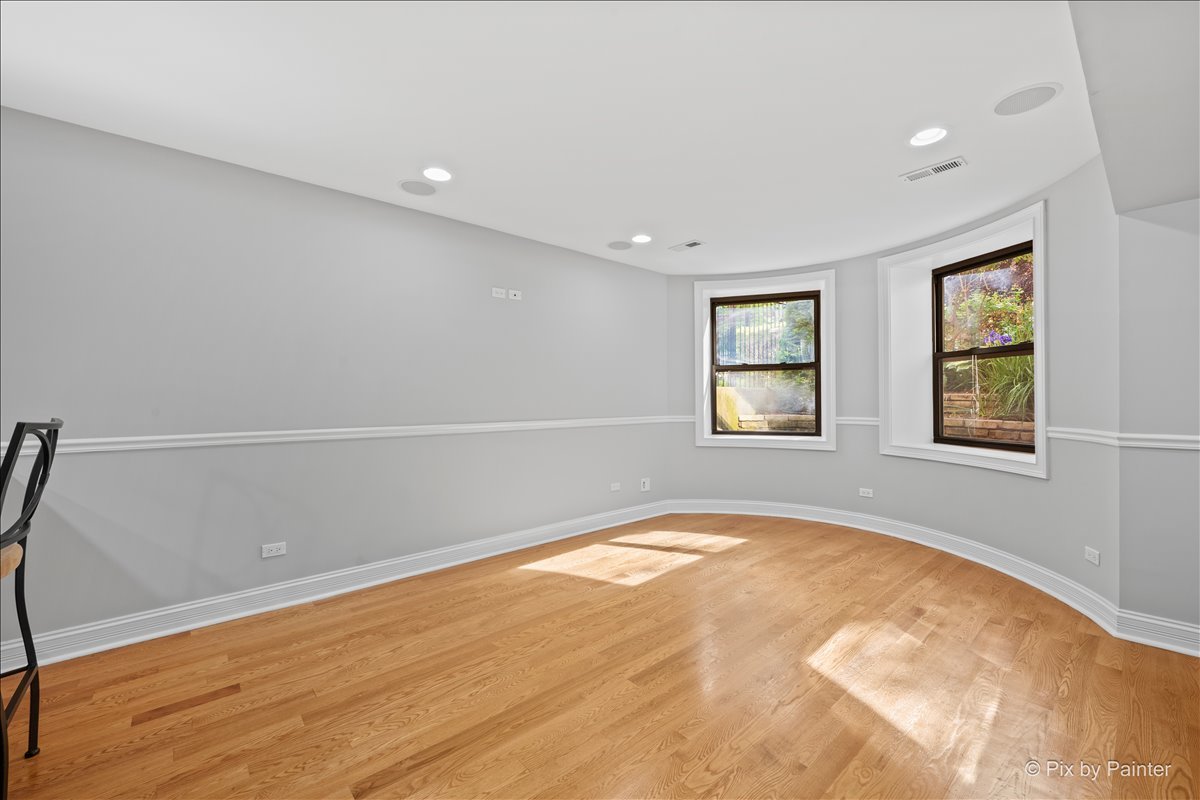 5217 N Winthrop Avenue #G, Chicago, IL 60640