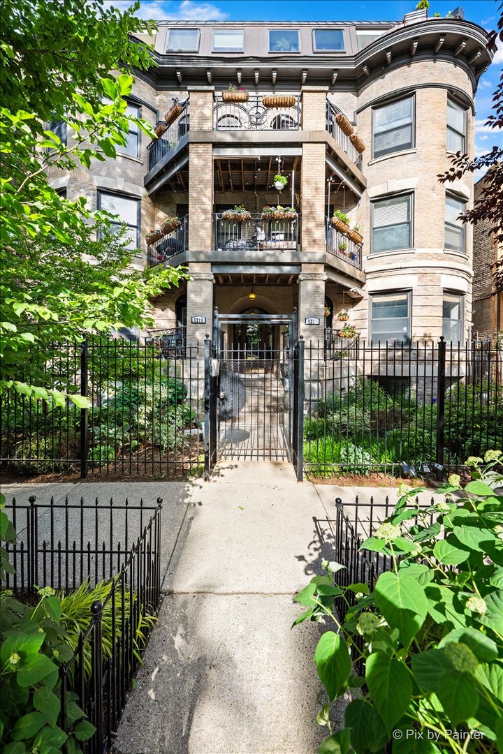 5217 N Winthrop Avenue #G, Chicago, IL 60640