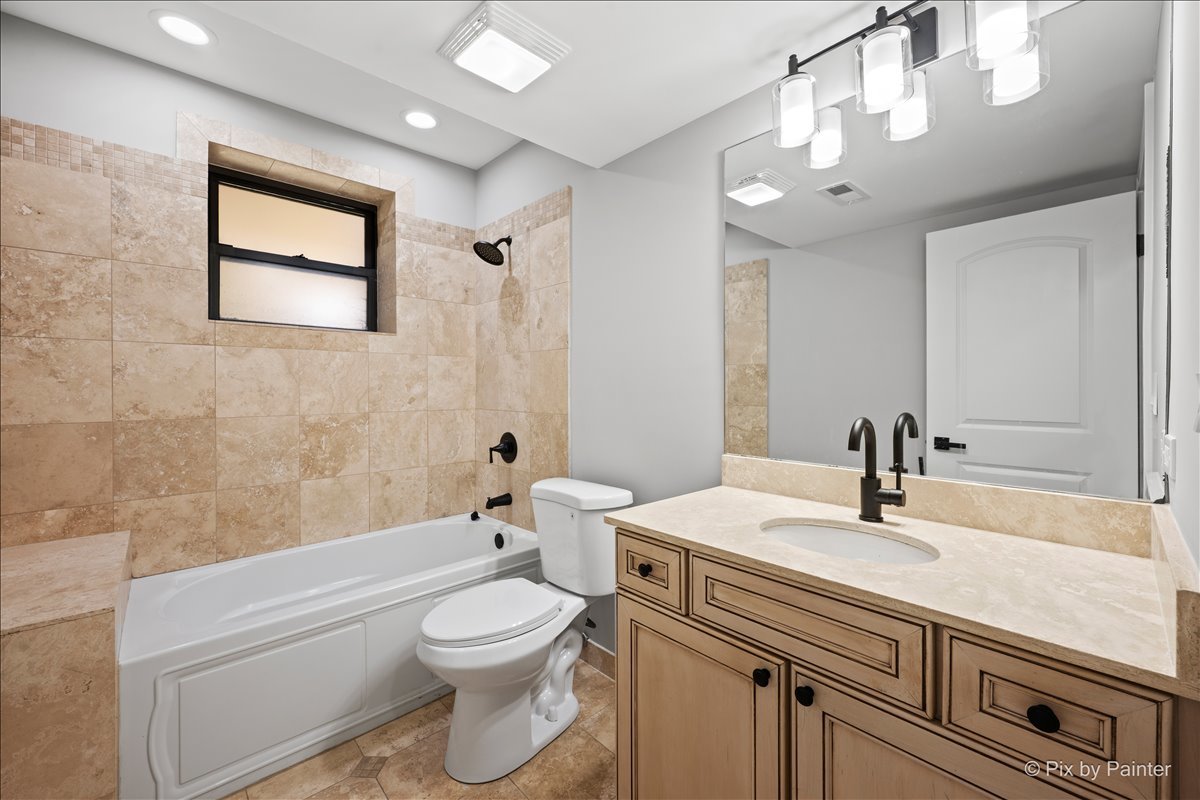 5217 N Winthrop Avenue #G, Chicago, IL 60640