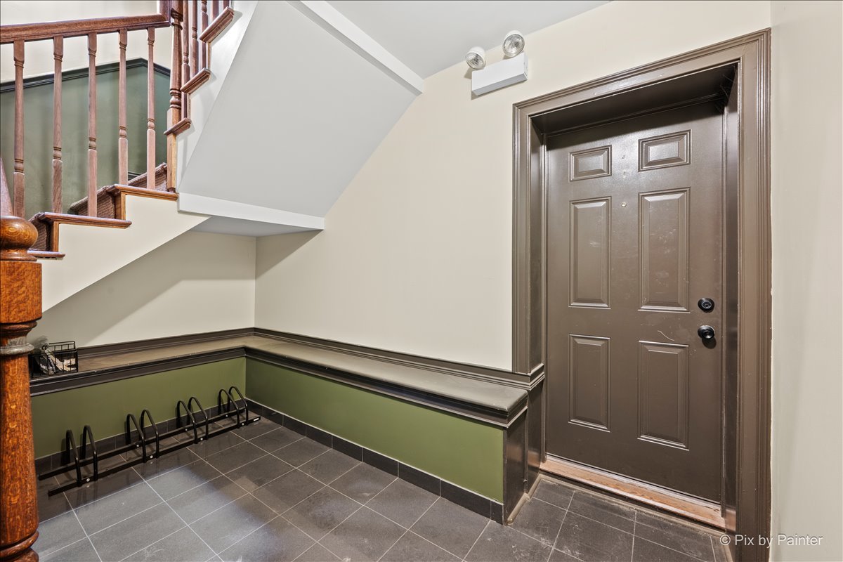 5217 N Winthrop Avenue #G, Chicago, IL 60640