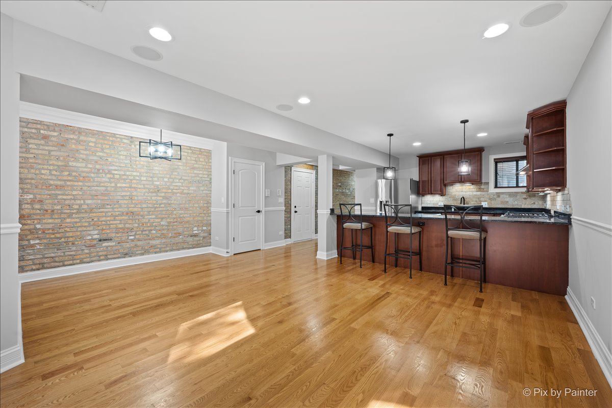 5217 N Winthrop Avenue #G, Chicago, IL 60640