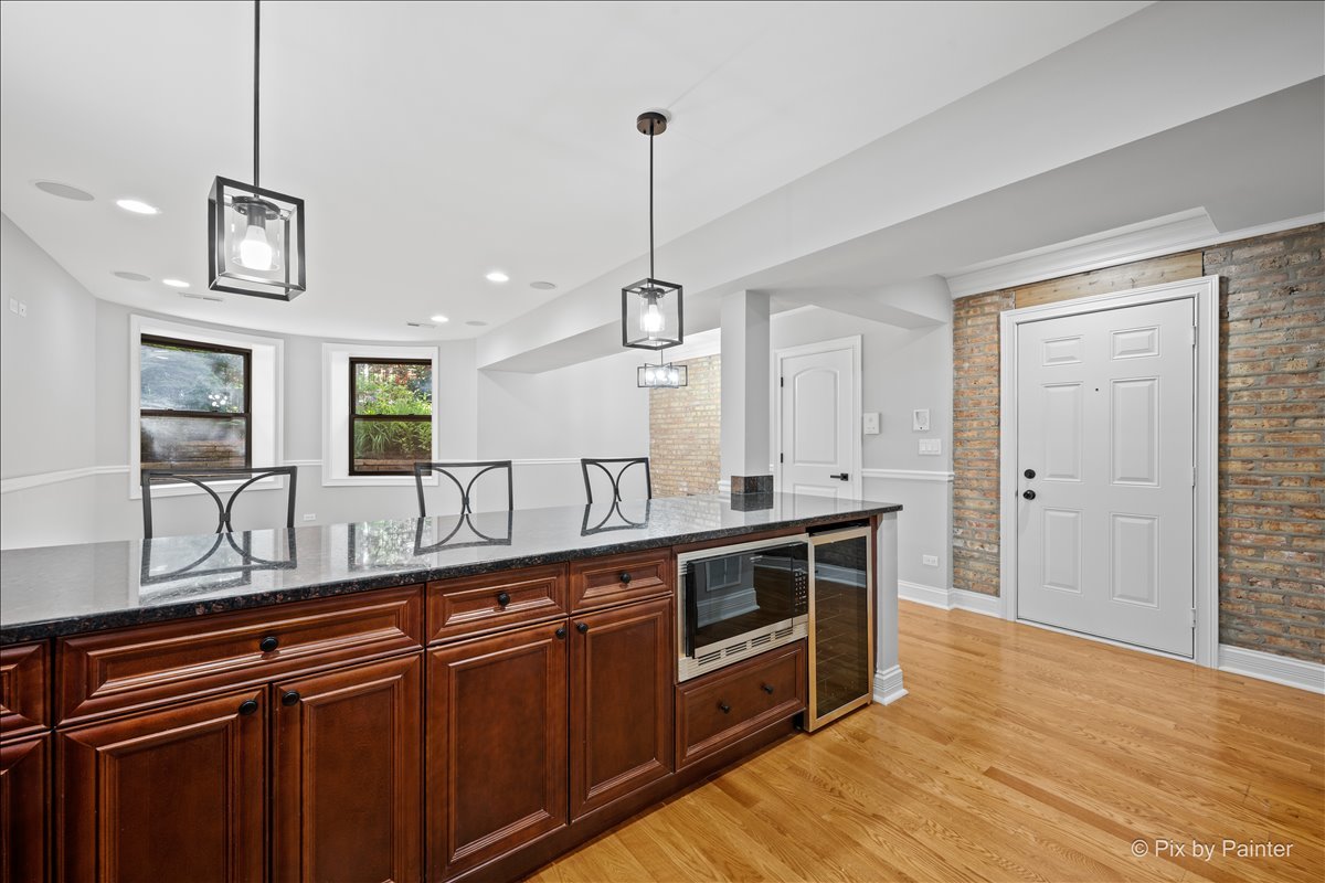 5217 N Winthrop Avenue #G, Chicago, IL 60640