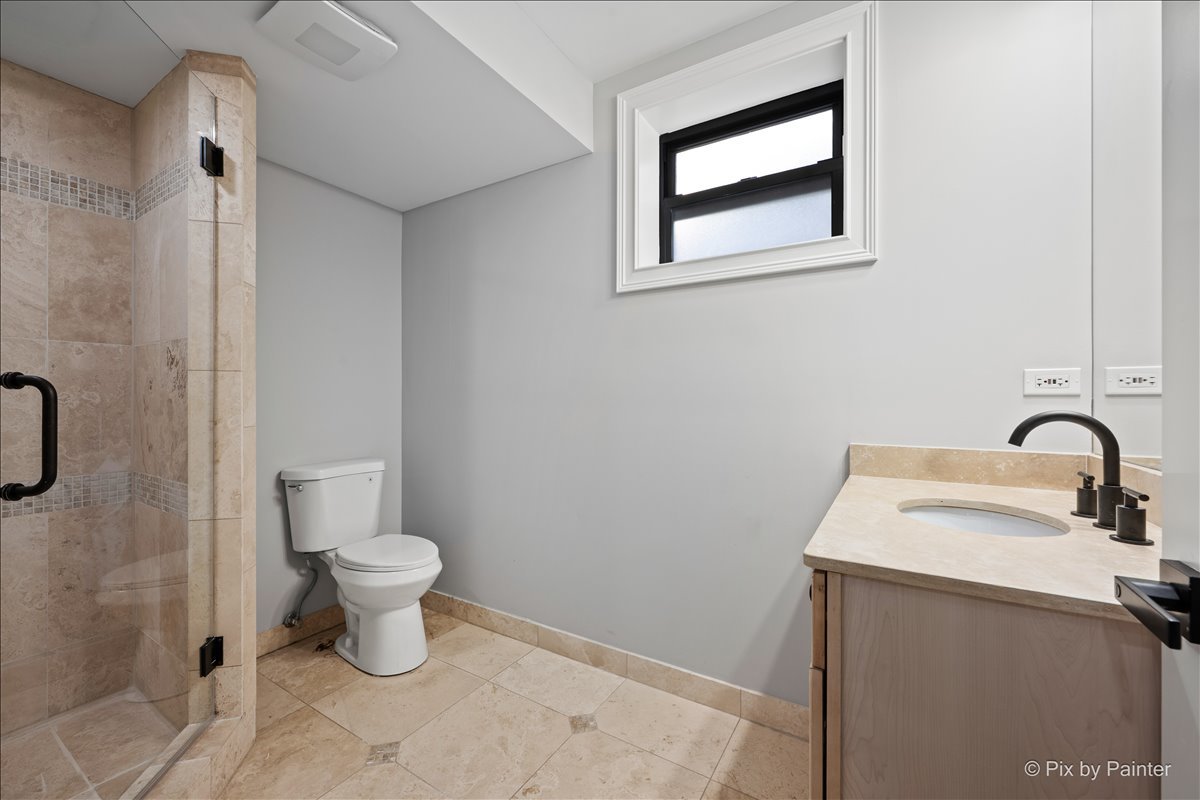 5217 N Winthrop Avenue #G, Chicago, IL 60640