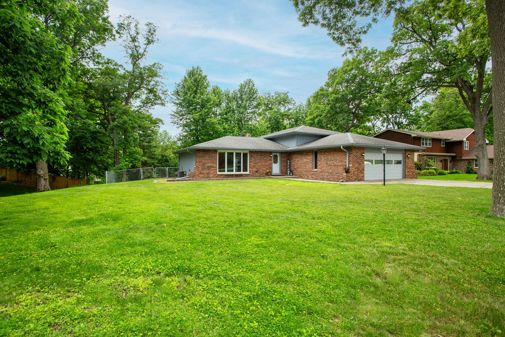 24445 W Lancelot Lane, Joliet, IL 60404