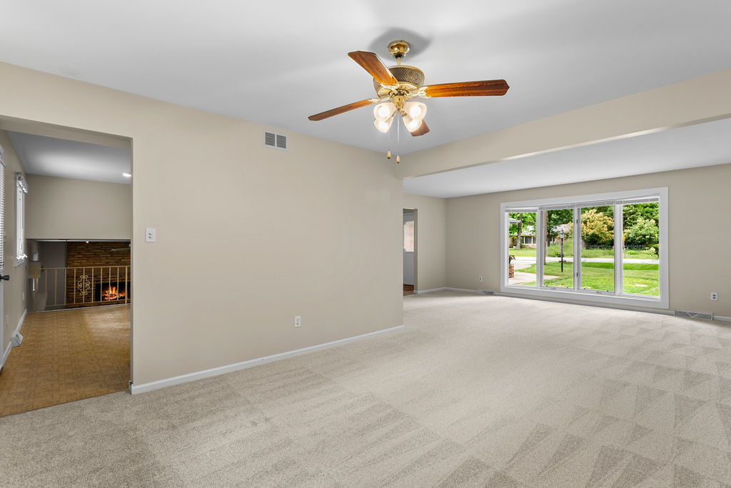 24445 W Lancelot Lane, Joliet, IL 60404