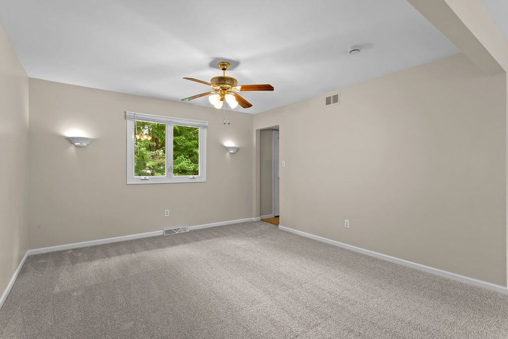 24445 W Lancelot Lane, Joliet, IL 60404