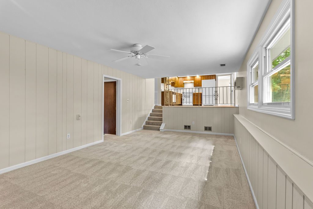 24445 W Lancelot Lane, Joliet, IL 60404