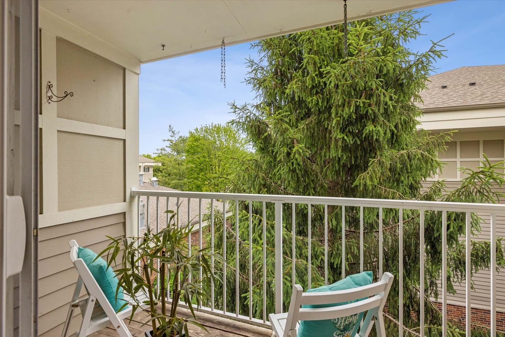 605 Barrington Avenue #332, East Dundee, IL 60118