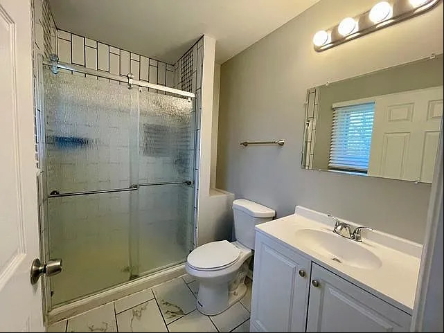 168 FARM GATE Lane, Bolingbrook, IL 60440