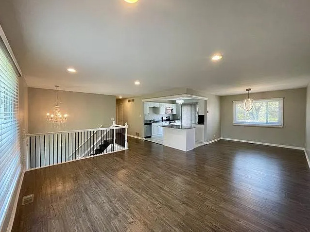 168 FARM GATE Lane, Bolingbrook, IL 60440