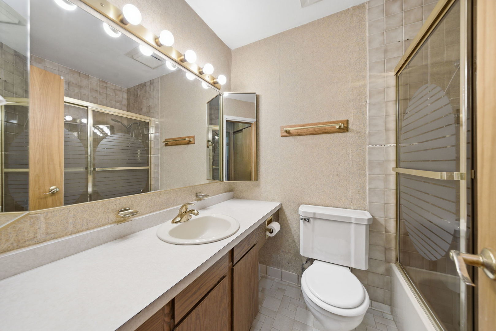 5517 E Lake Drive #91-E, Lisle, IL 60532