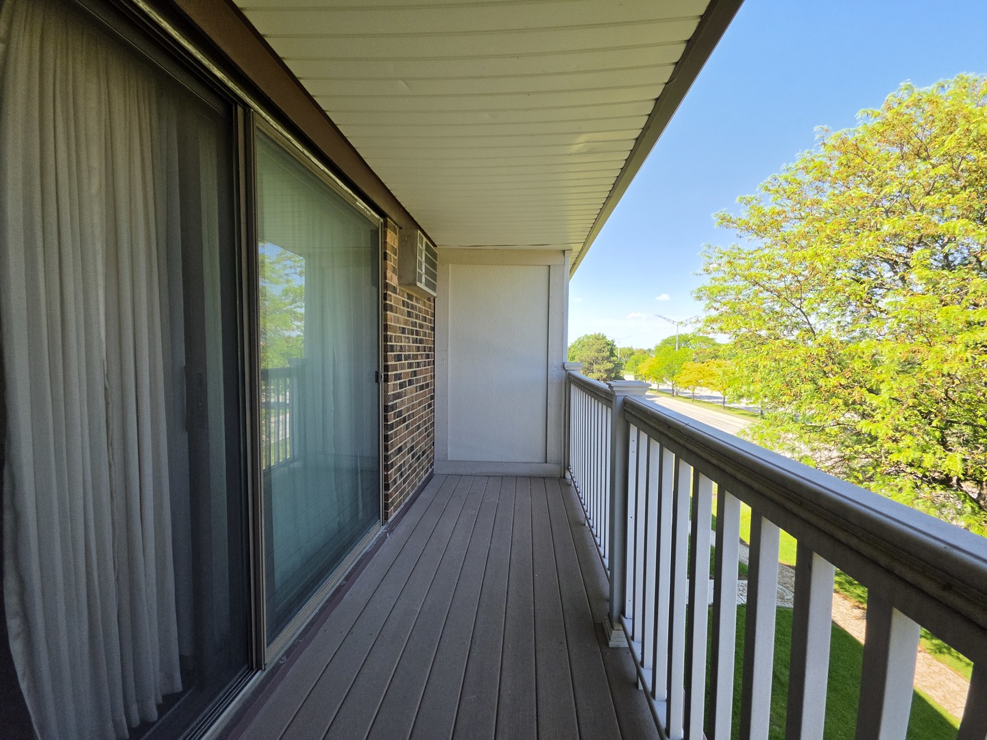 225 Gregory Street #10, Aurora, IL 60504