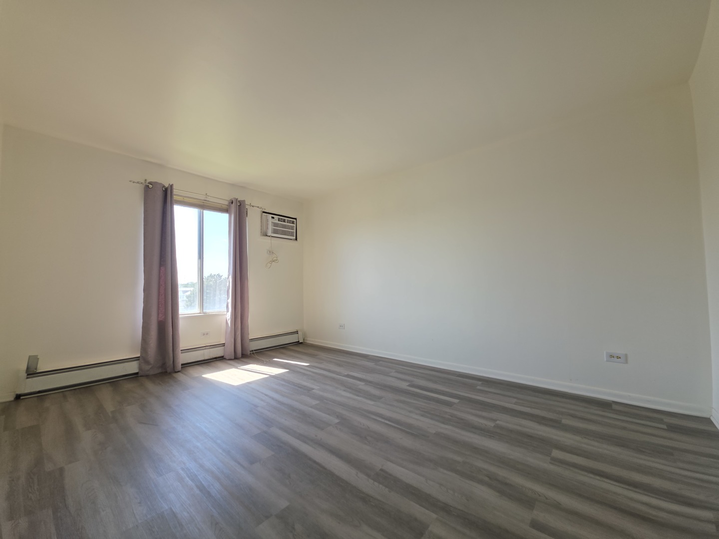 225 Gregory Street #10, Aurora, IL 60504