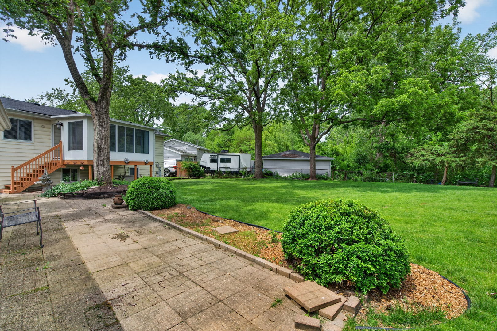 100 Shady Lane, Bolingbrook, IL 60440