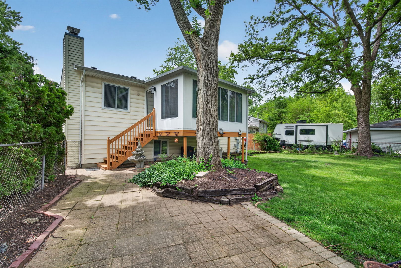 100 Shady Lane, Bolingbrook, IL 60440