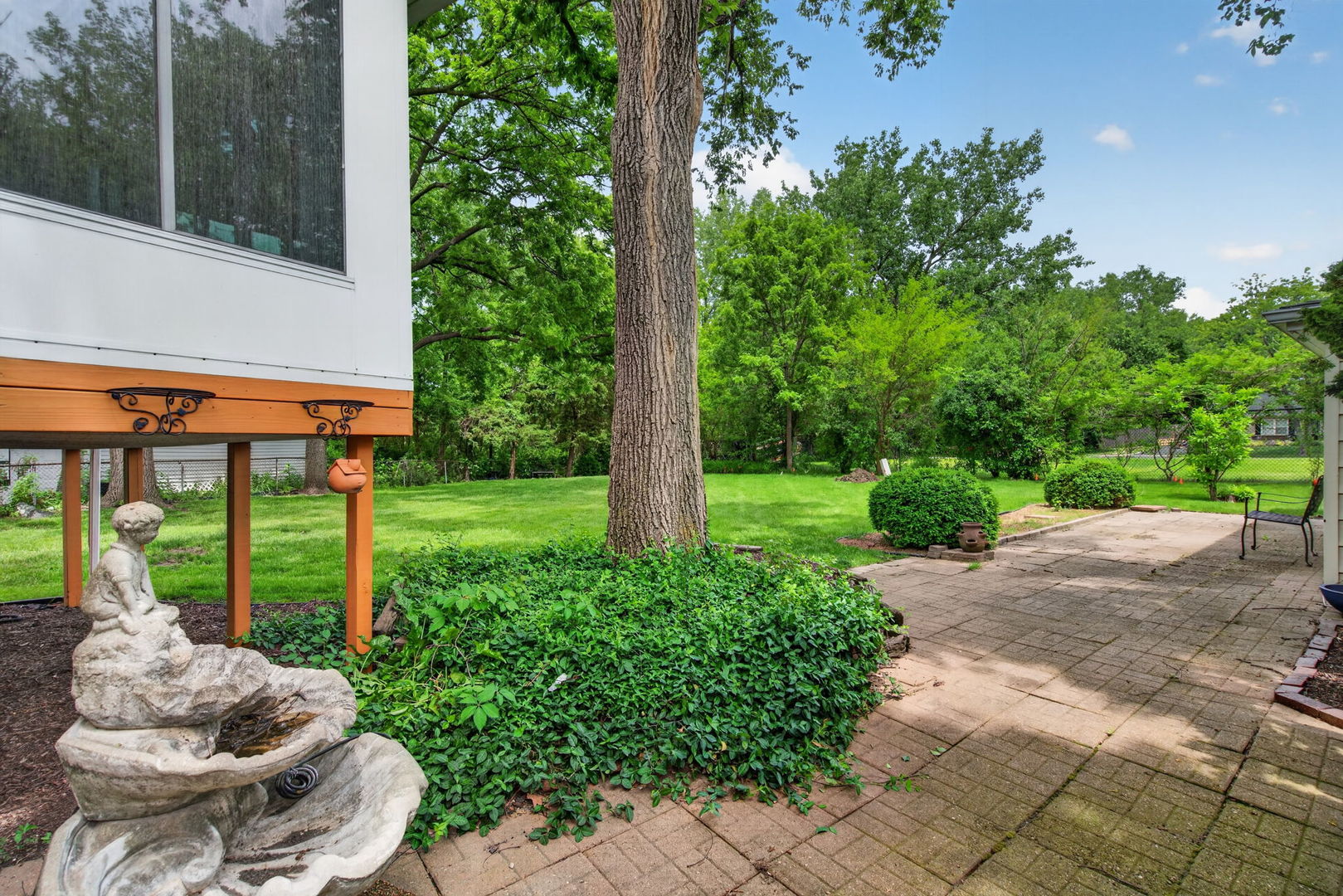 100 Shady Lane, Bolingbrook, IL 60440