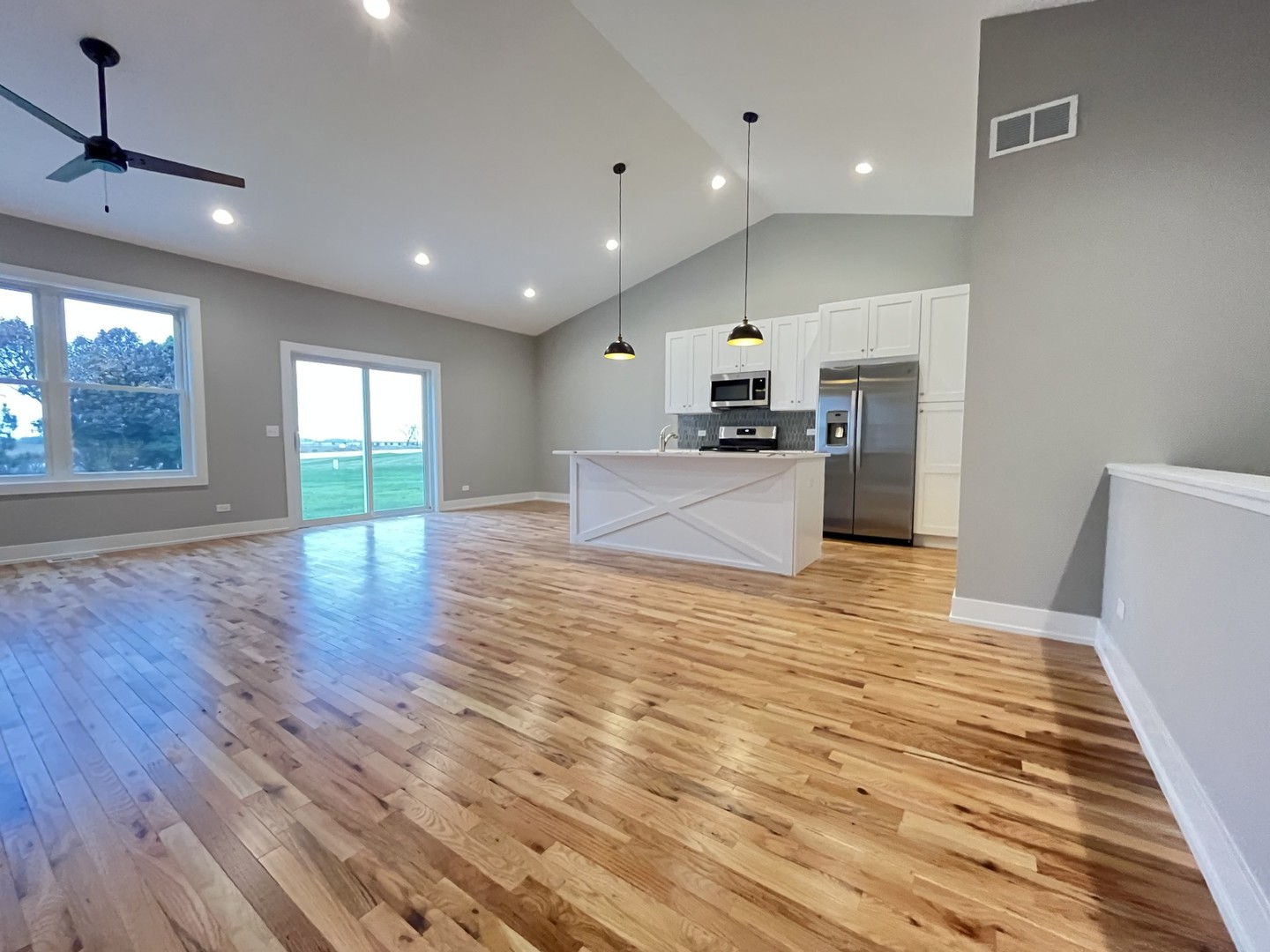 516 COBBLESTONE Circle, Harvard, IL 60033
